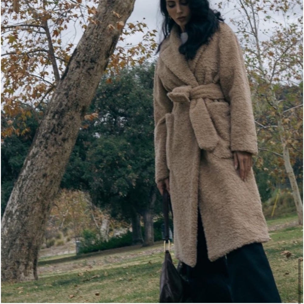 Deveaux New York faux shearling fur coat